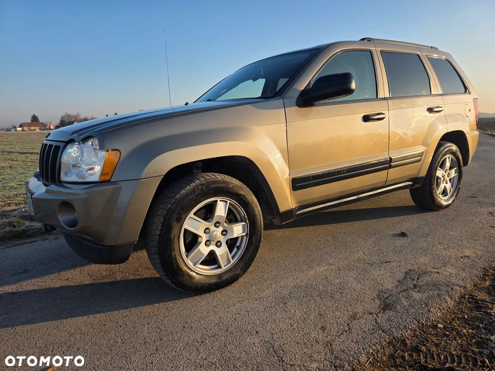 Jeep Grand Cherokee - 12