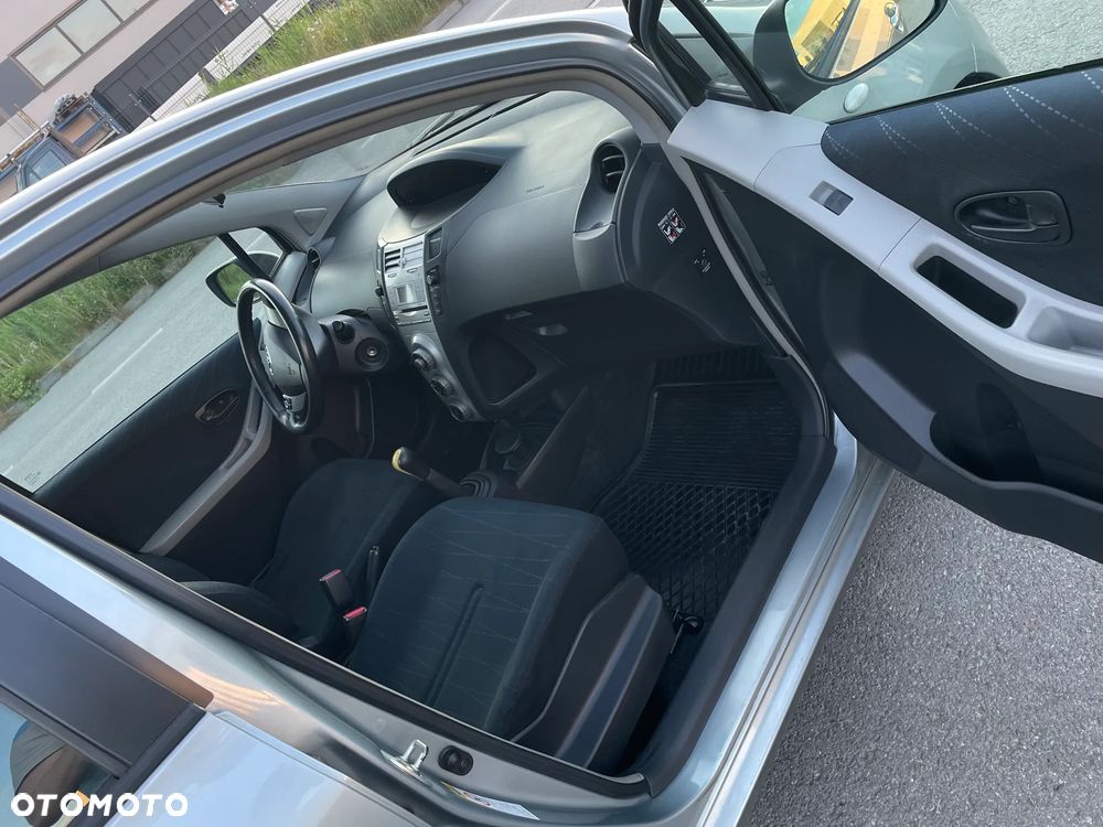Toyota Yaris 1.3 Luna - 28