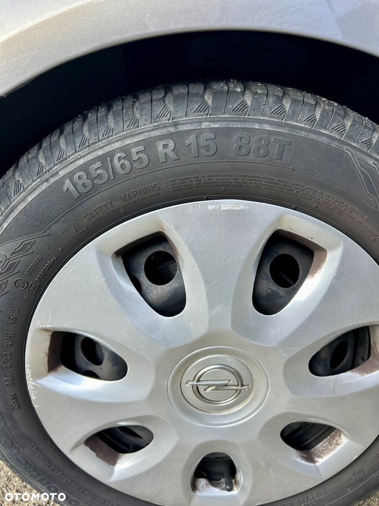 Opel Corsa 1.4 16V 111 - 16