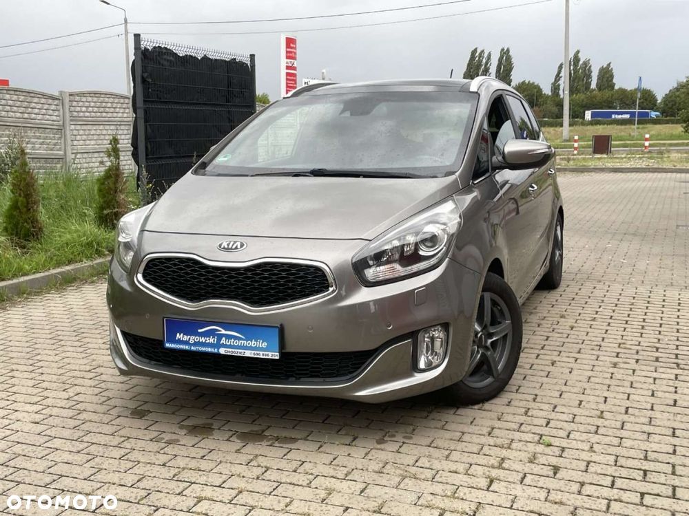 Kia Carens - 4