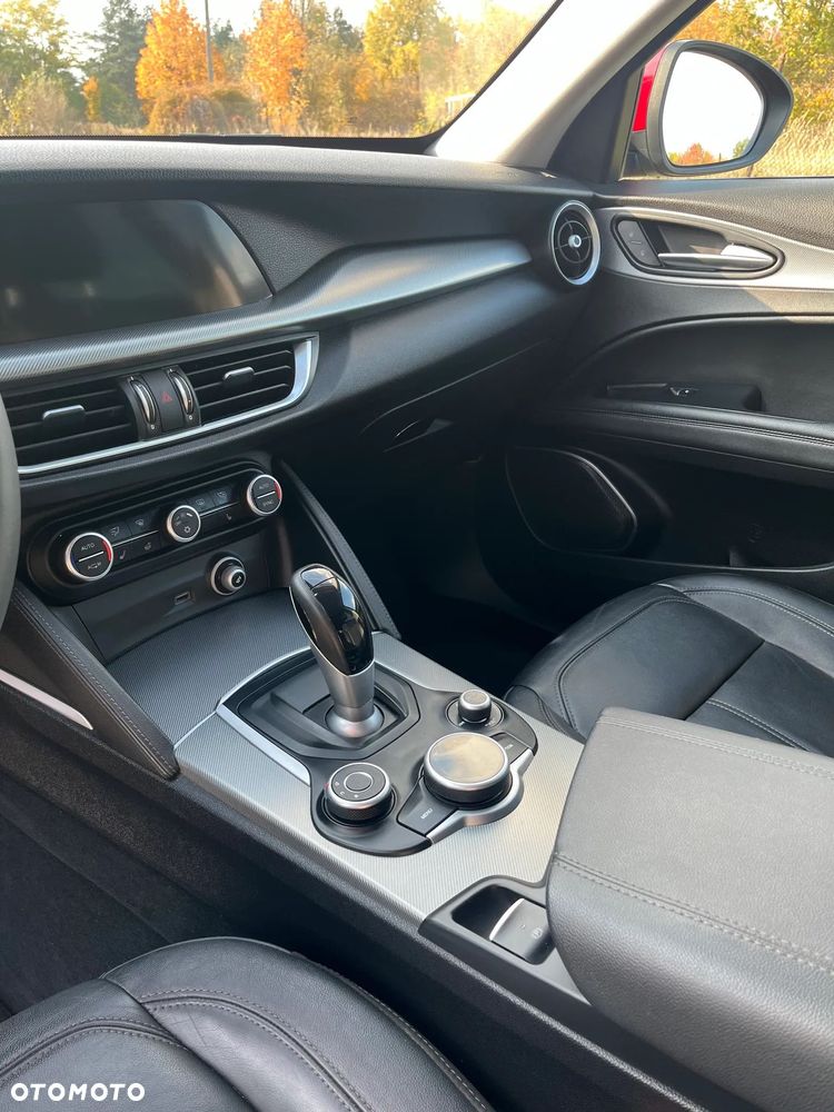 Alfa Romeo Stelvio 2.0 Turbo 16V AT8-Q4 Sprint - 17