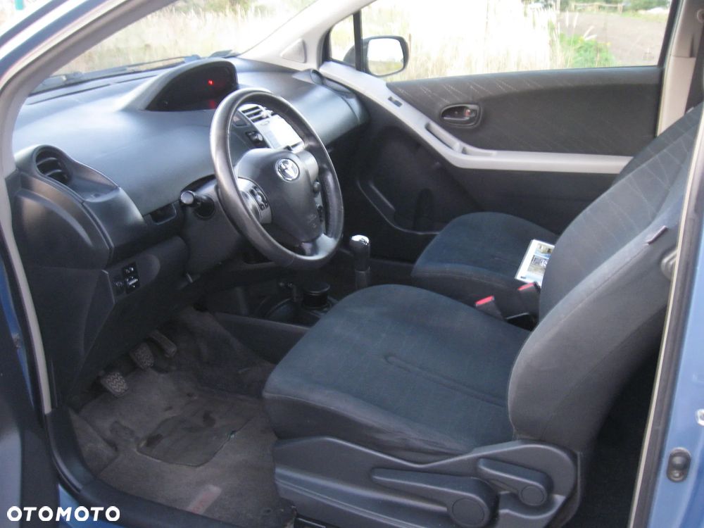 Toyota Yaris 1.4 D-4D Terra A/C - 10