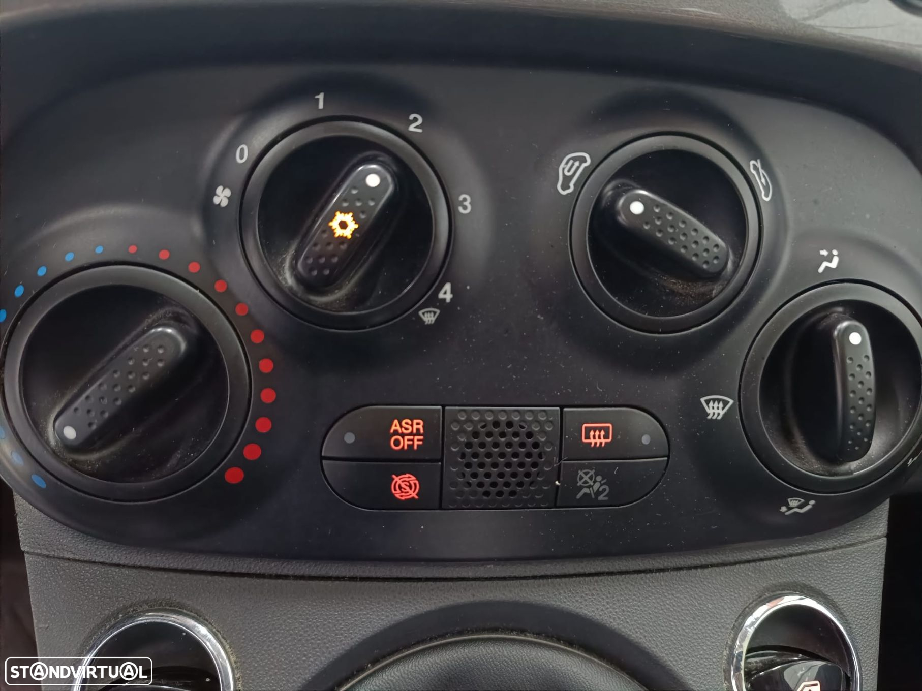 Fiat 500 0.9 8V TwinAir Lounge S&S - 23