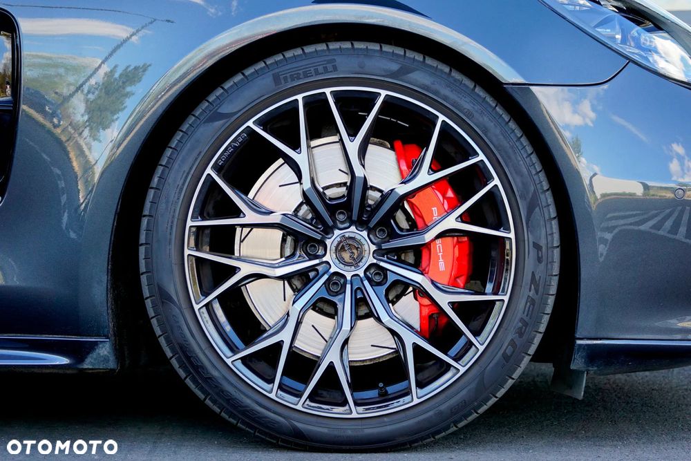 Porsche Panamera GTS - 16