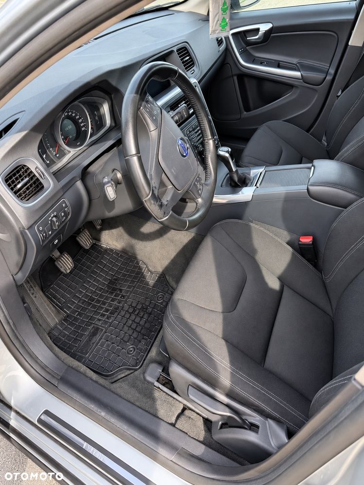 Volvo V60 D2 Drive-E Dynamic Edition (Momentum) - 8