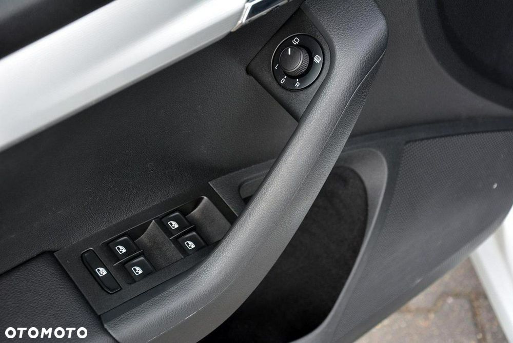 Skoda Octavia 2.0 TDI (Green tec) DSG Style - 32