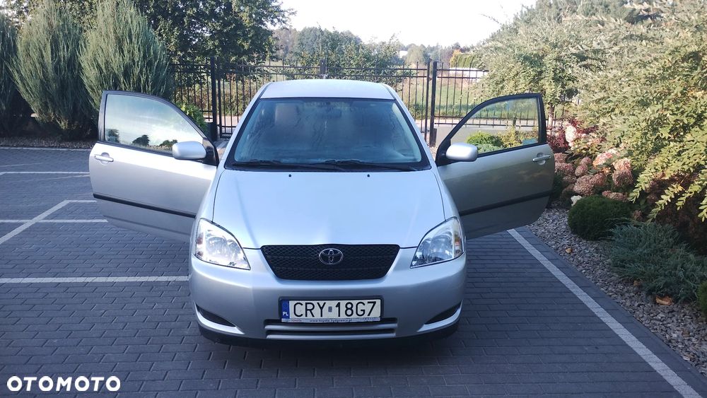 Toyota Corolla - 1