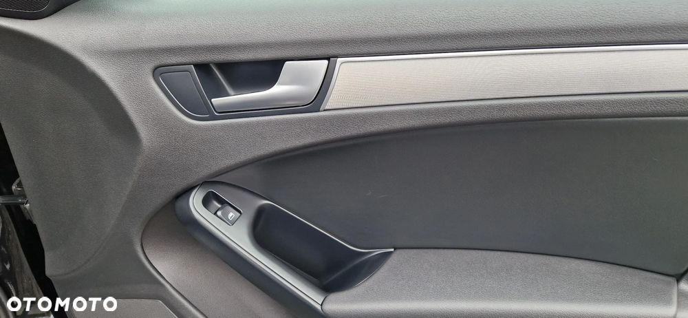 Audi S4 Avant S tronic - 27