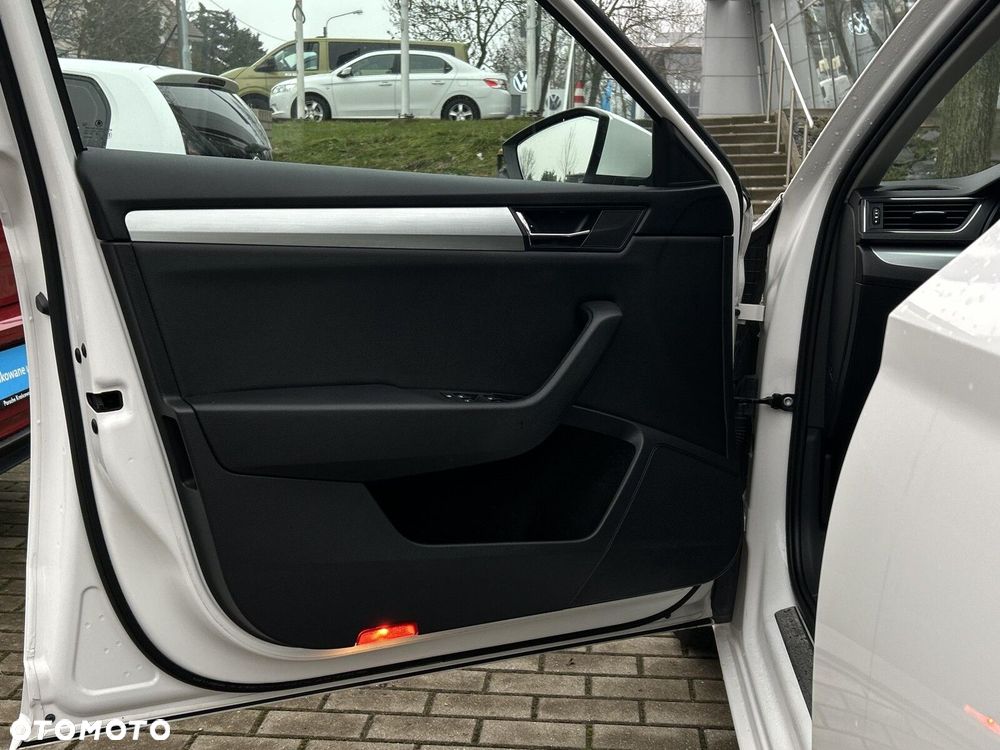 Skoda Superb 2.0 TDI SCR Ambition DSG - 10