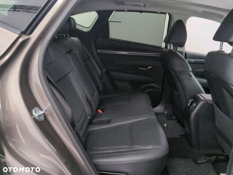 Hyundai Tucson 1.6 T-GDi 48V-Hybrid 4WD DCT Blackline - 11
