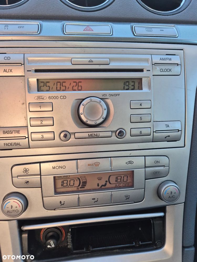 Ford S-Max 2.0 Titanium - 11