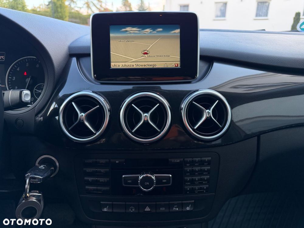 Mercedes-Benz Klasa B 180 (BlueEFFICIENCY) 7G-DCT - 29