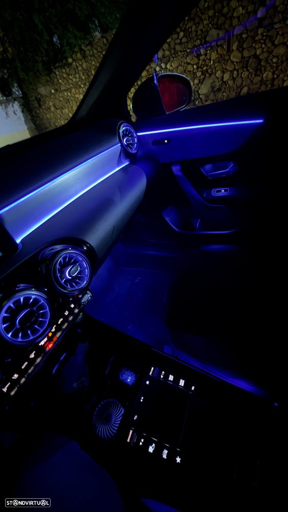 Mercedes-Benz A 250 Limousine e 8G-DCT AMG Line - 6