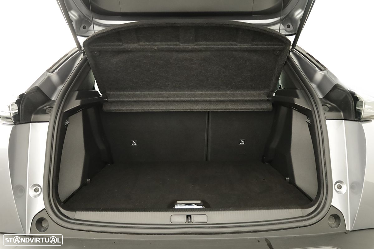 Peugeot 2008 1.2 PureTech Allure - 24