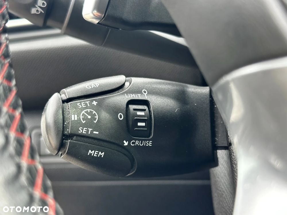 Peugeot 308 PureTech 225 EAT8 Stop & Start GT - 28
