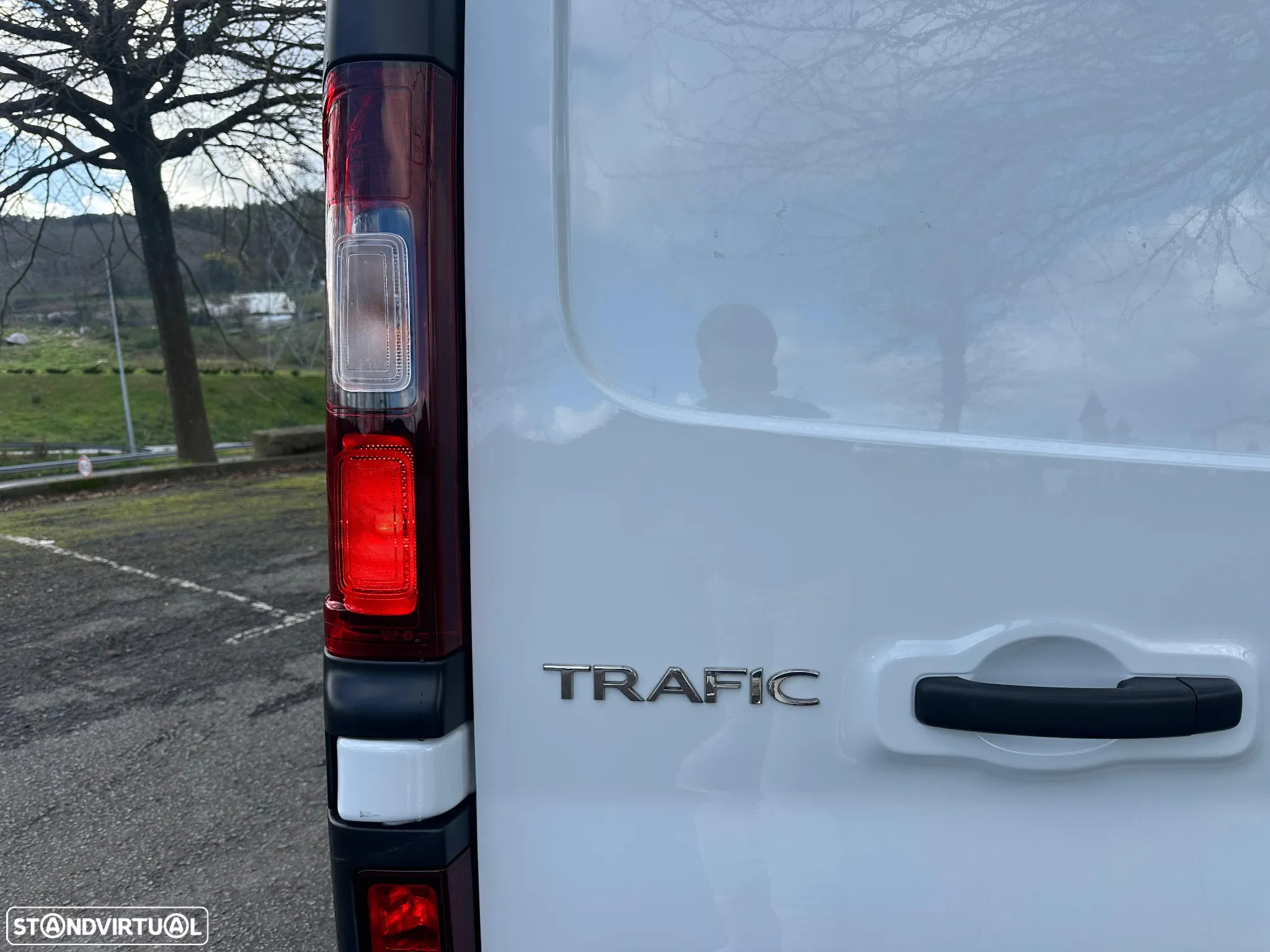 Renault Trafic L1H1 2.0Dci 120cv - IVA Dedutível - 16
