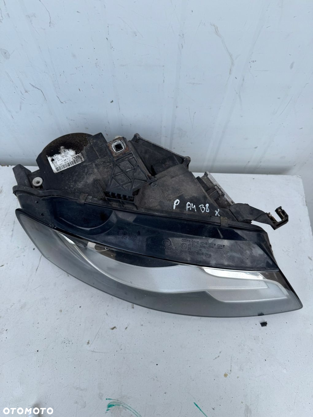 LAMPA PRAWA PRZÓD XENON UK AUDI A4 B8 8K0941004D - WAWA - 3