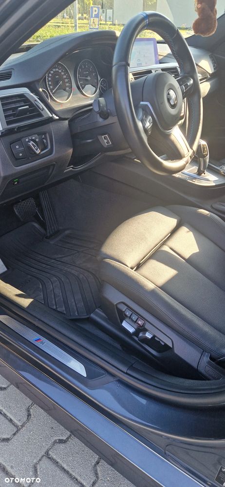 BMW Seria 3 330i xDrive - 12