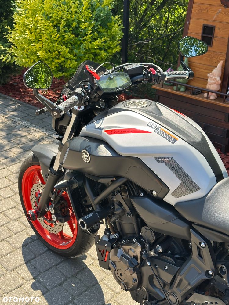 Yamaha MT - 22