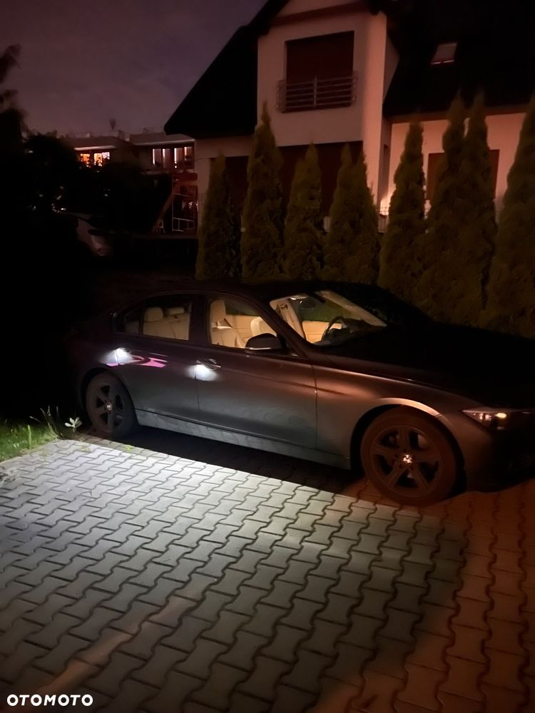 BMW Seria 3 328i - 15