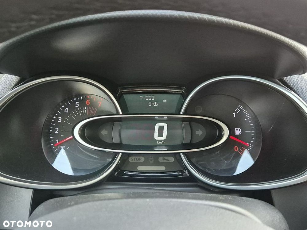Renault Clio - 21