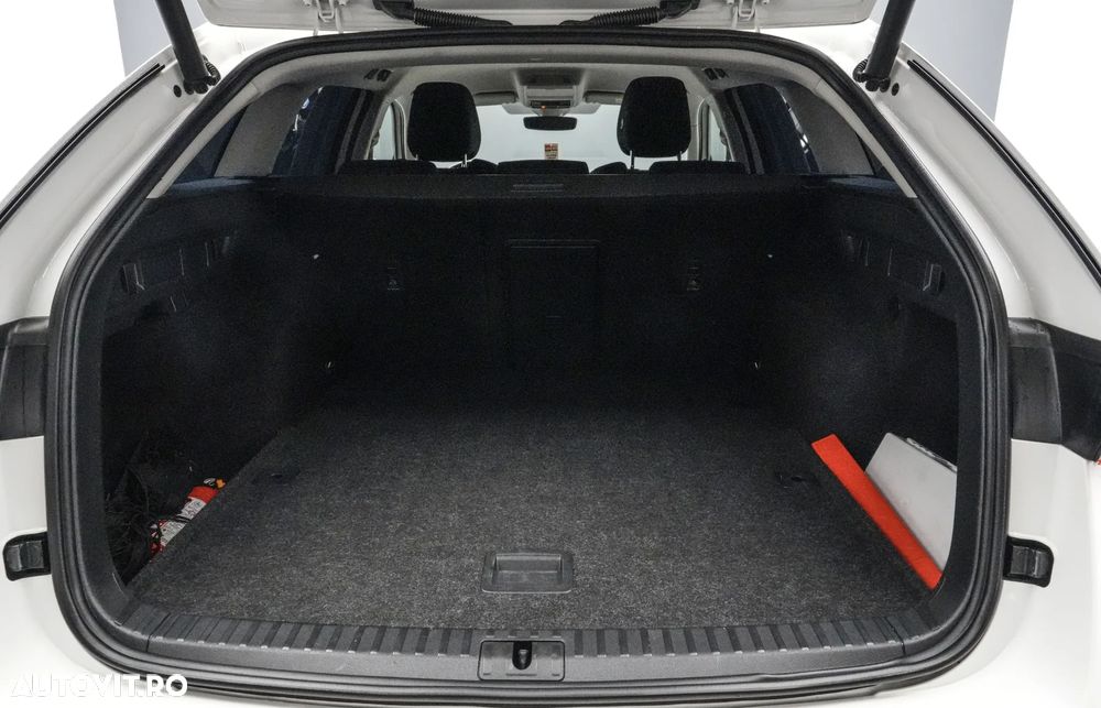 Skoda Octavia 2.0 TDI DSG 4X4 Scout - 29