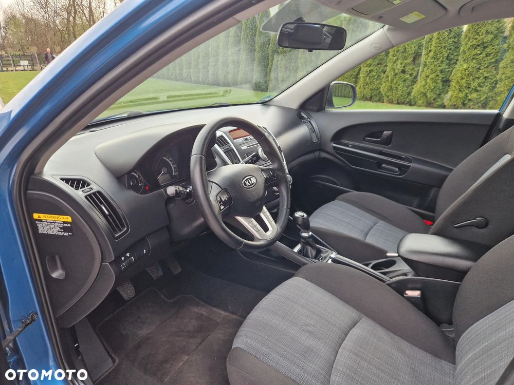 Kia Ceed 1.4 CVVT Dream-Team Edition - 31