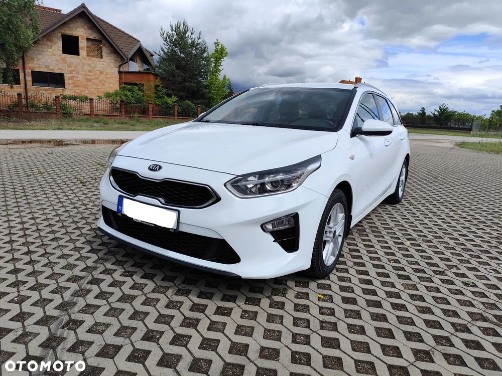 Kia Ceed 1.6 CRDi mHEV M DCT - 1