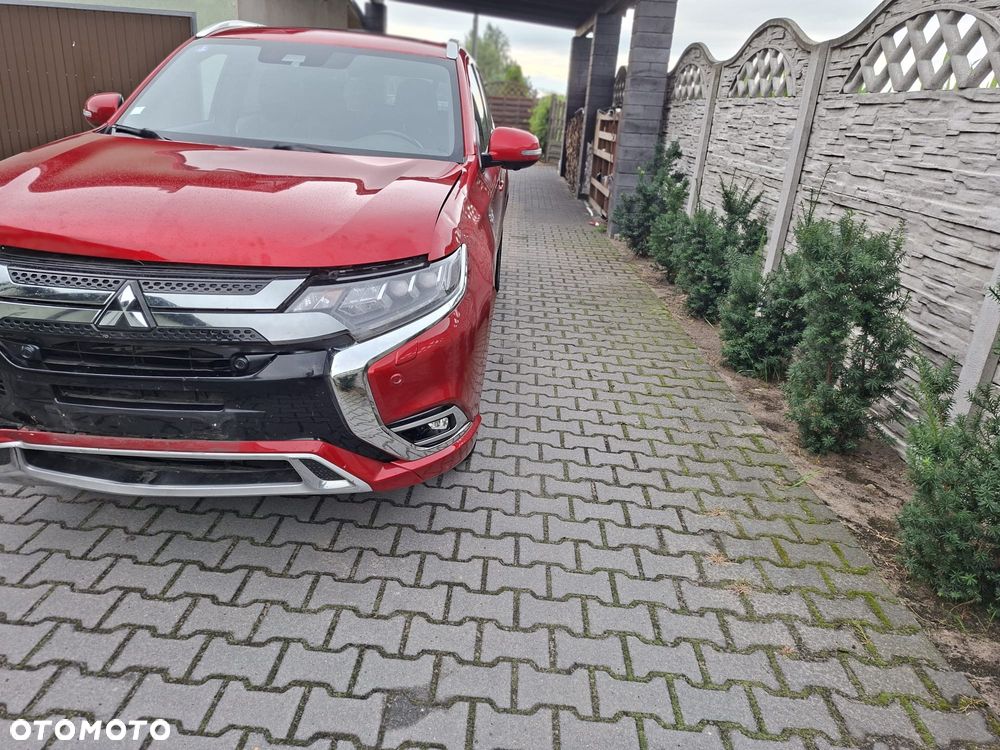 Mitsubishi Outlander 2.4 4WD Diamant+ - 5