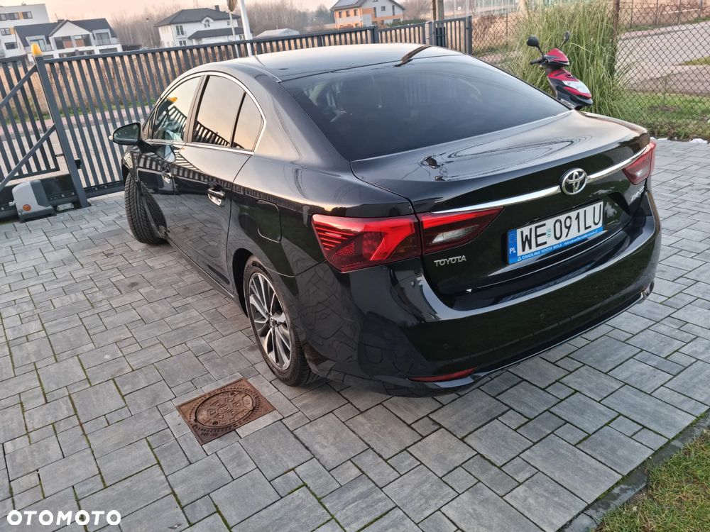 Toyota Avensis 1.8 Premium - 8