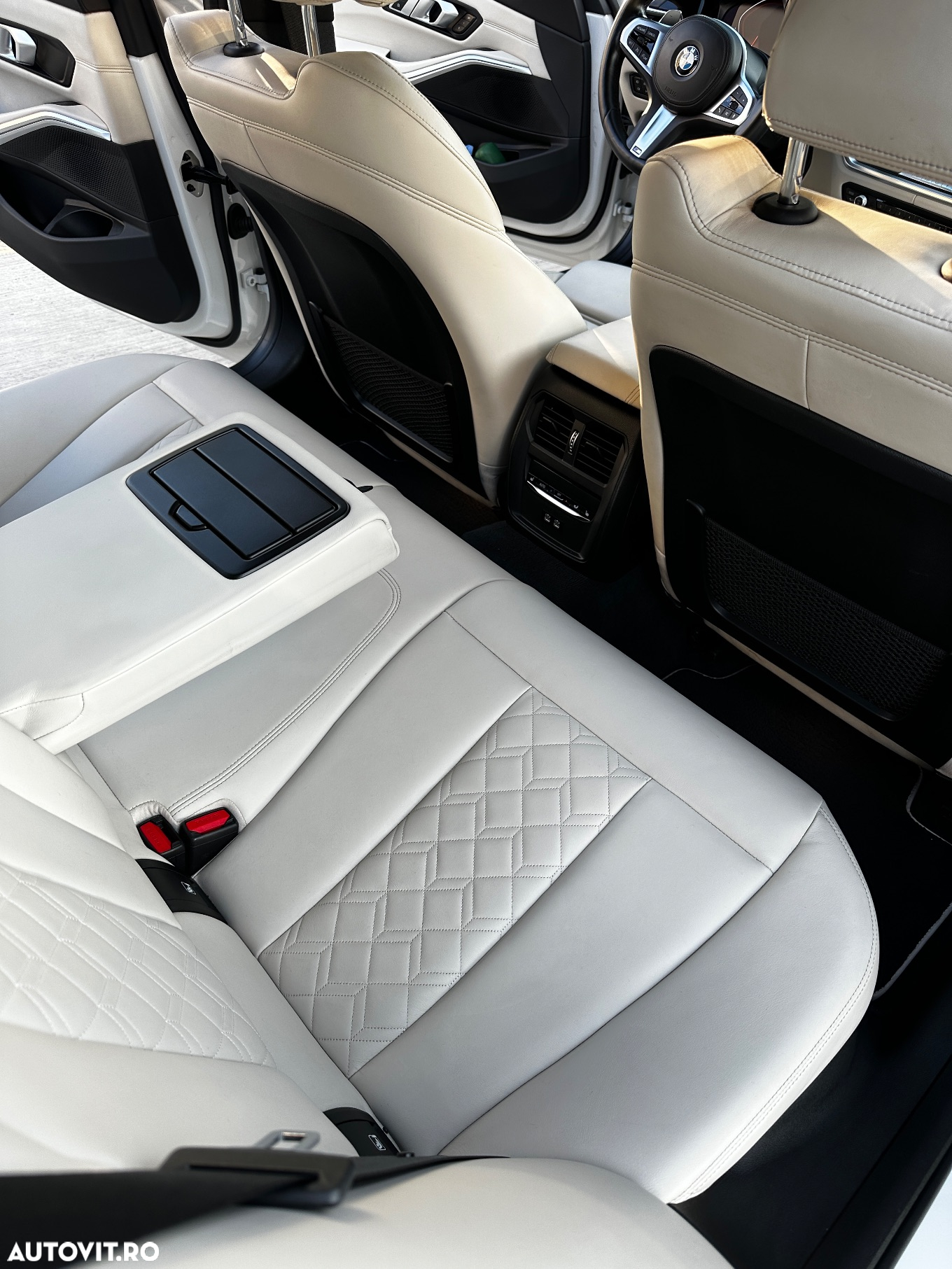 BMW Seria 3 330d xDrive AT MHEV - 8