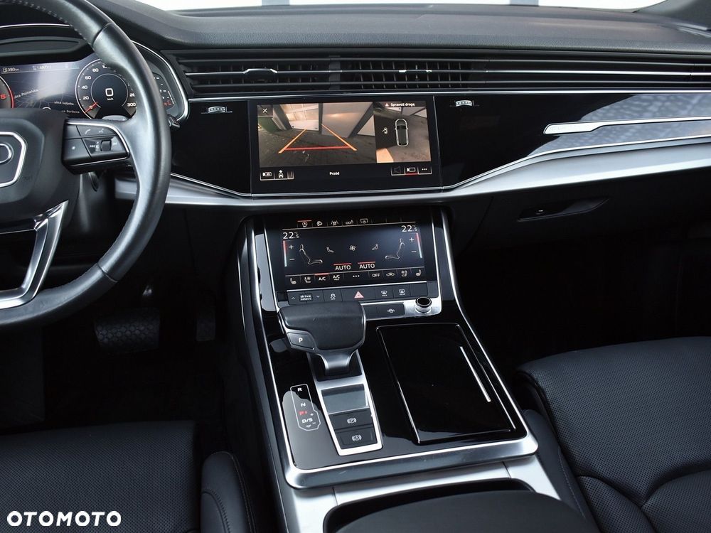 Audi Q8 - 24
