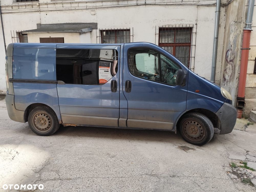 Opel Vivaro - 8