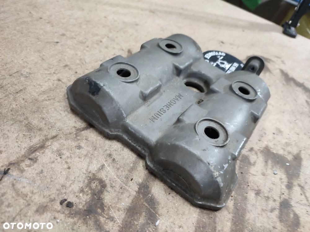 Pokrywa zaworów Suzuki TL 1000 SV 1000 - 4