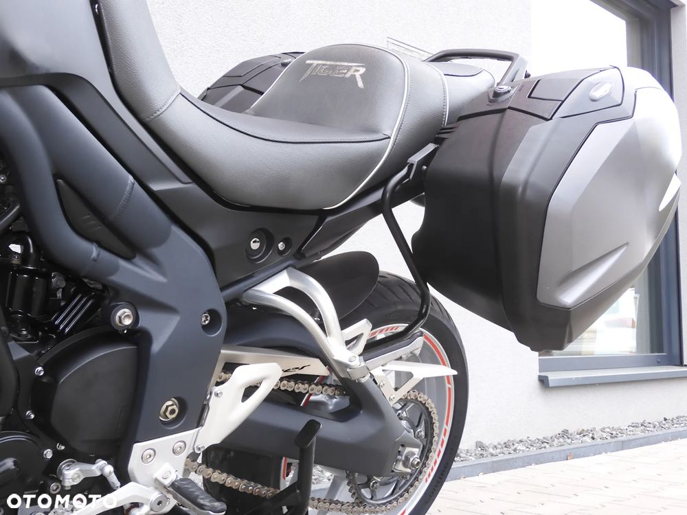 Triumph Tiger - 24