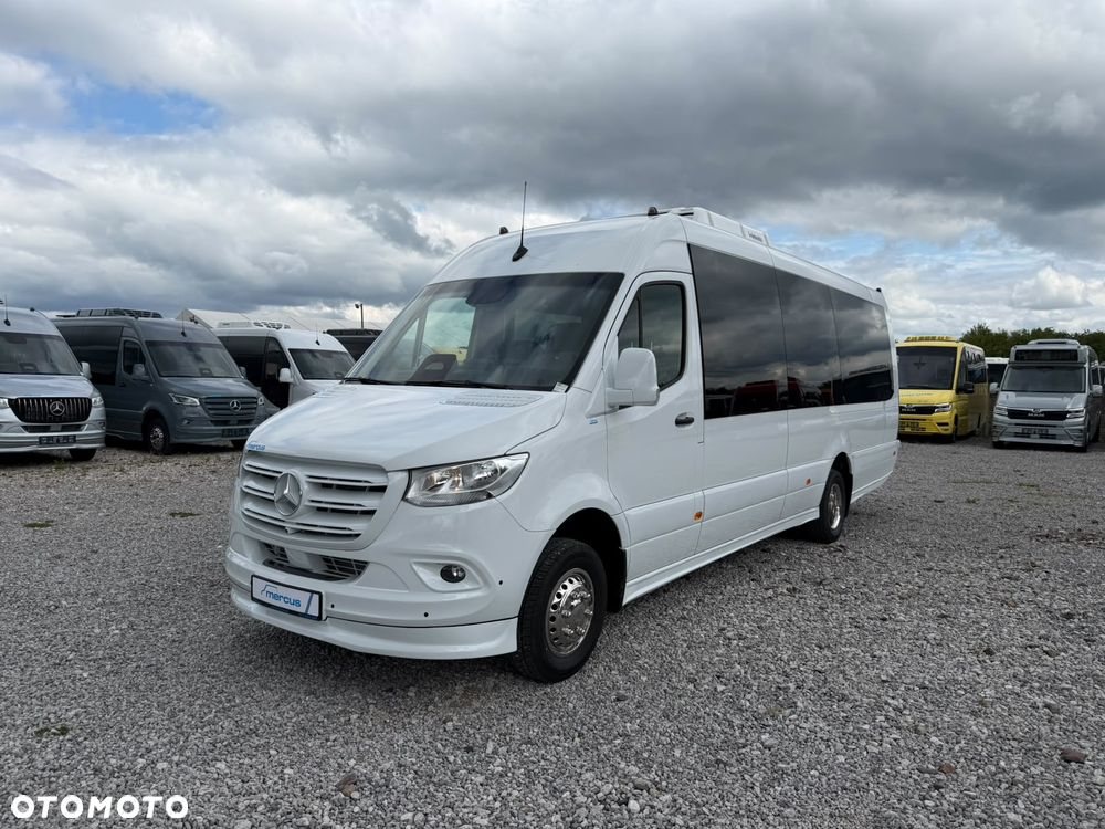 Mercedes-Benz Sprinter 519 - 12