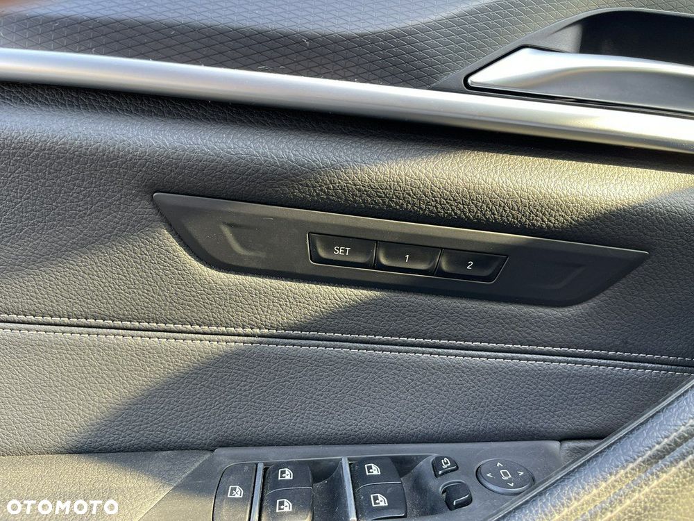 BMW Seria 5 520d xDrive Sport Line - 14