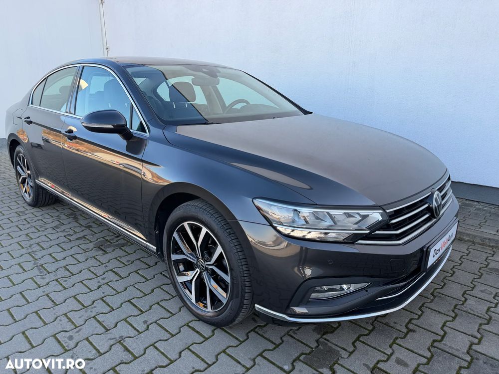 Volkswagen Passat - 2