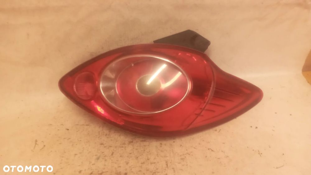* LAMPA TYLNA PRAWA TYŁ PRAWO FORD KA MK2 - 1
