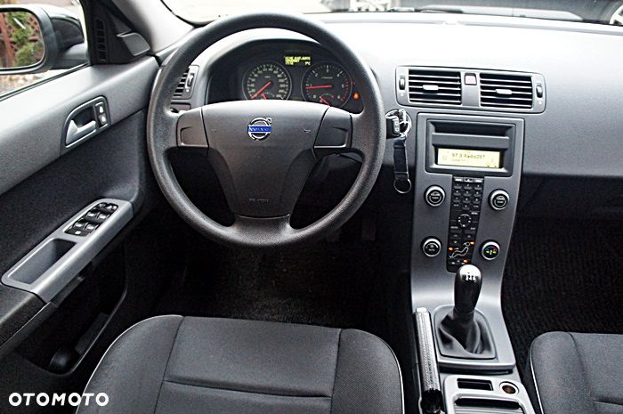 Volvo V50 1.6D DPF DRIVe Kinetic - 19