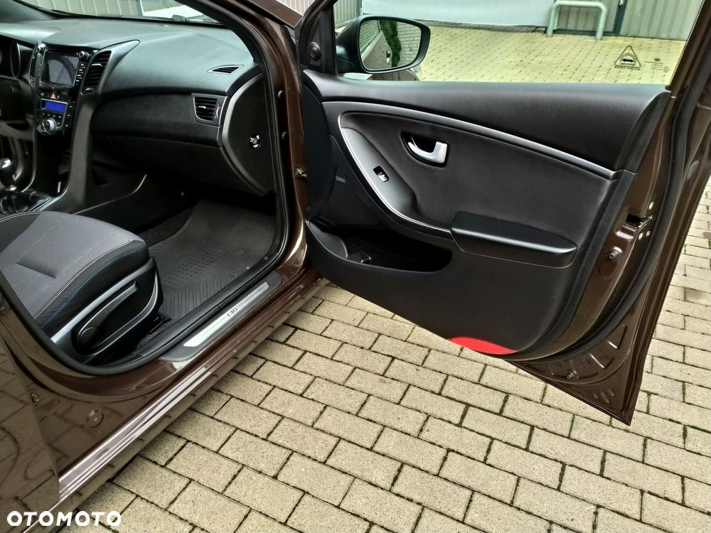 Hyundai i30 1.6 GDI BlueDrive Go - 25