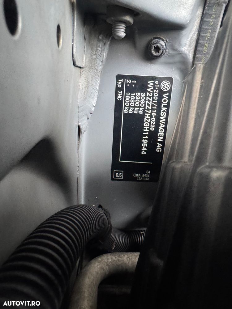 Volkswagen Caravelle - 25