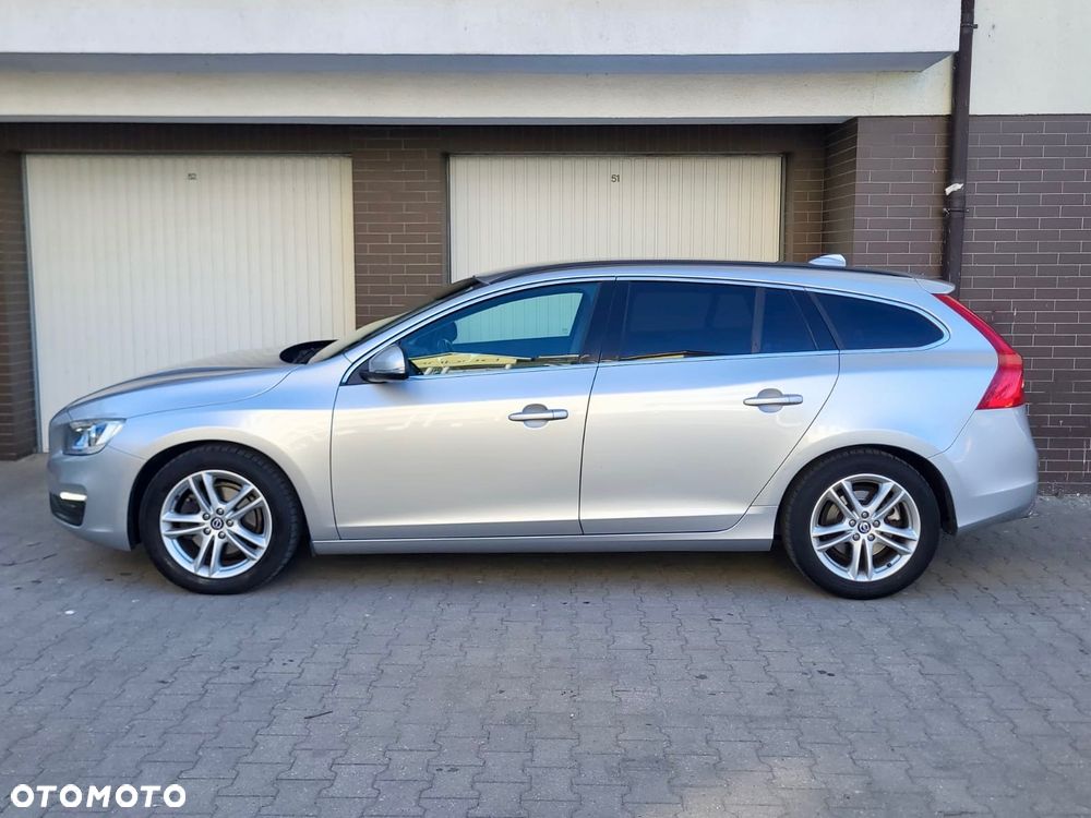 Volvo V60 D4 Geartronic Momentum - 6