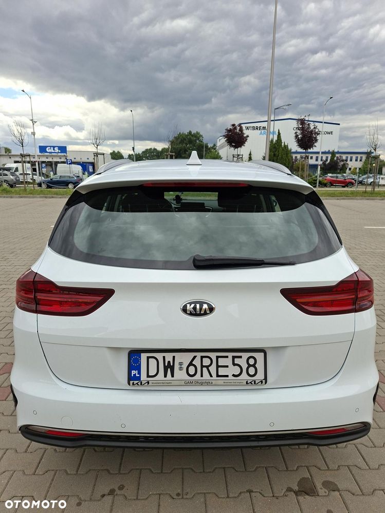 Kia Ceed 1.6 CRDi mHEV Business Line - 5