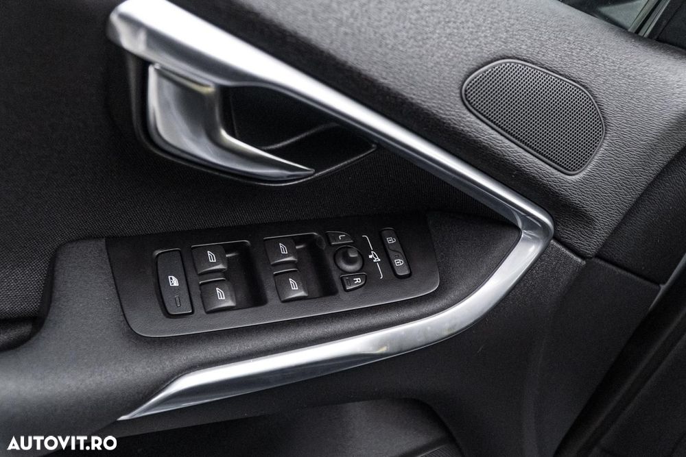 Volvo V40 D3 Geartronic Momentum - 23