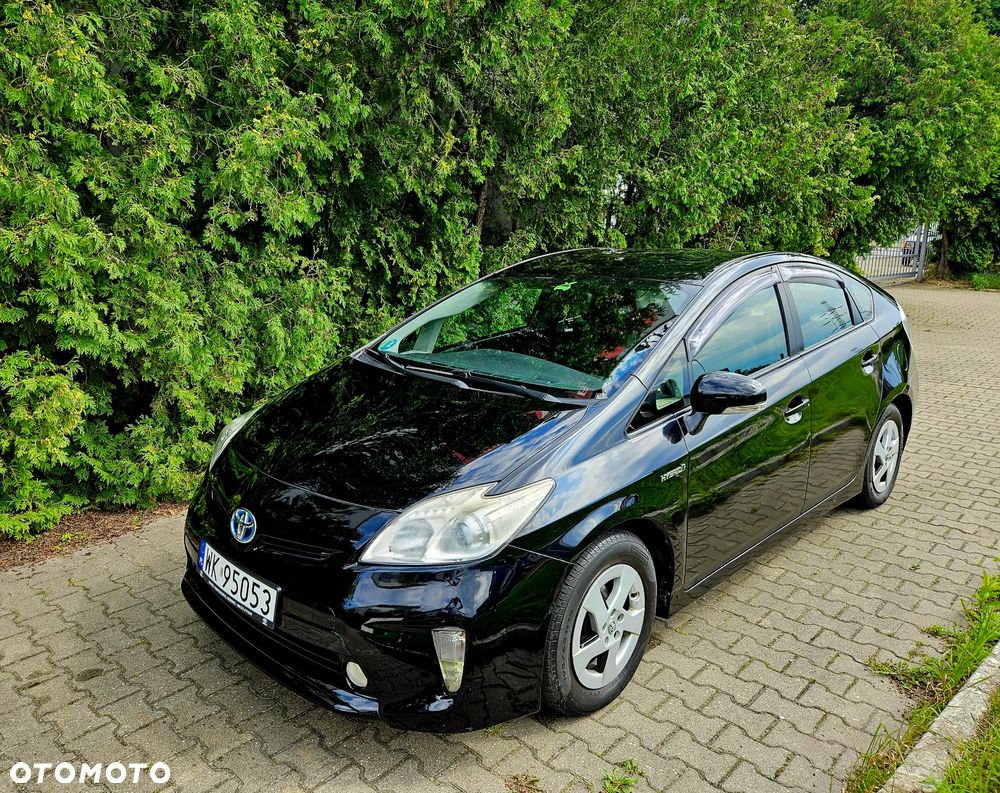 Toyota Prius ver-1-8-hsd-prestige - 8