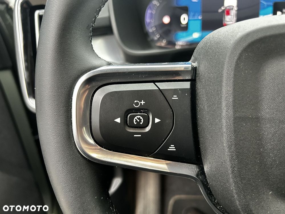 Volvo XC 40 - 22