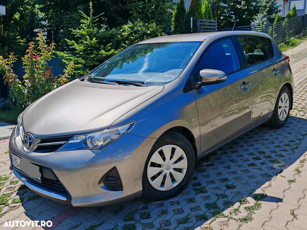 Toyota Auris 1.3 Dual VVT-i Terra - 2