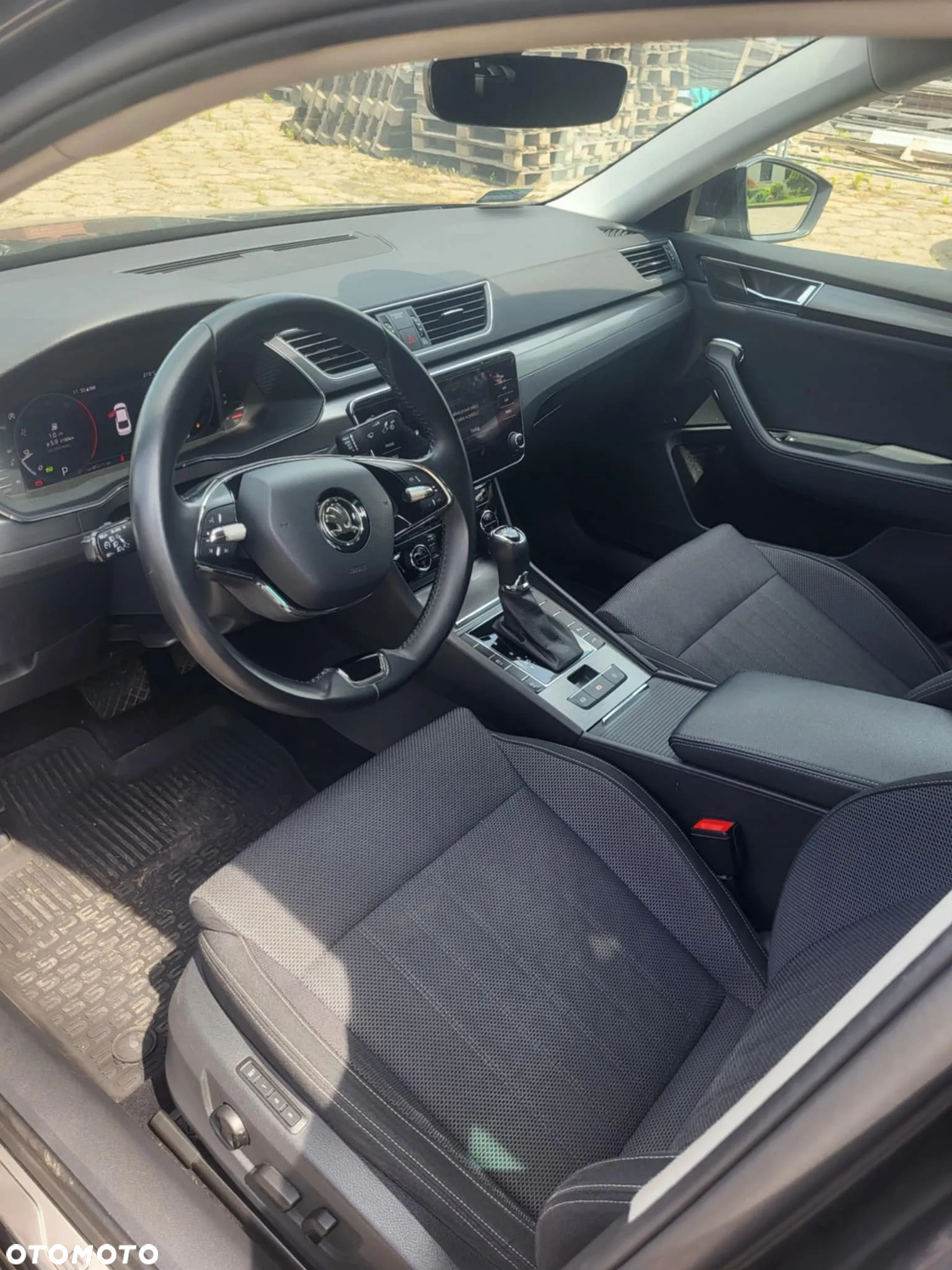 Skoda Superb 2.0 TDI SCR Ambition DSG - 6