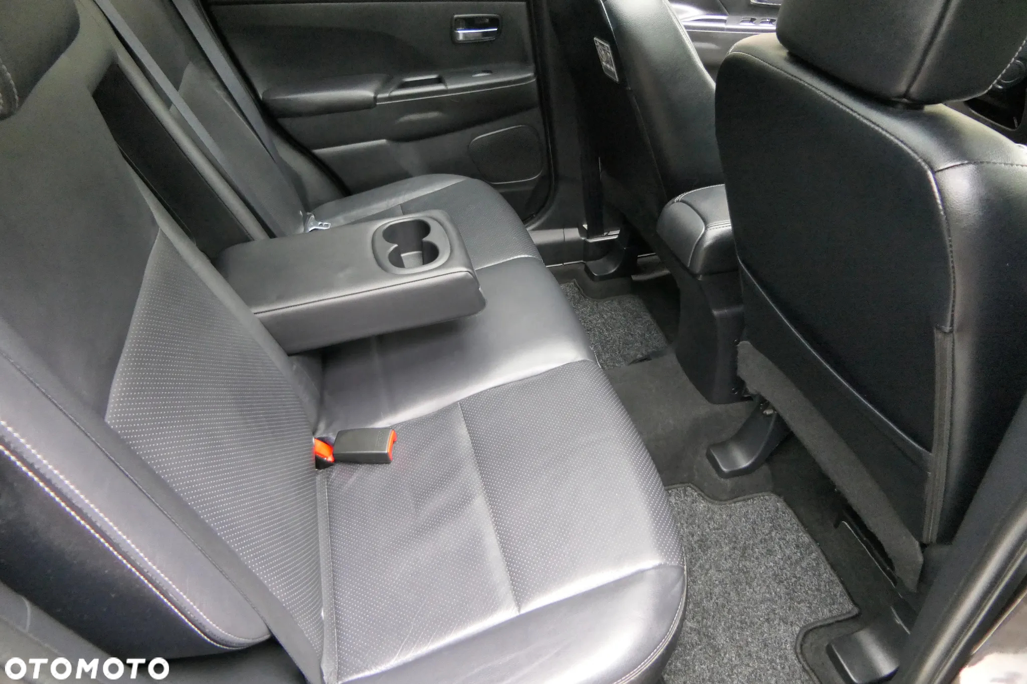 Mitsubishi ASX 1.6 2WD Instyle - 25